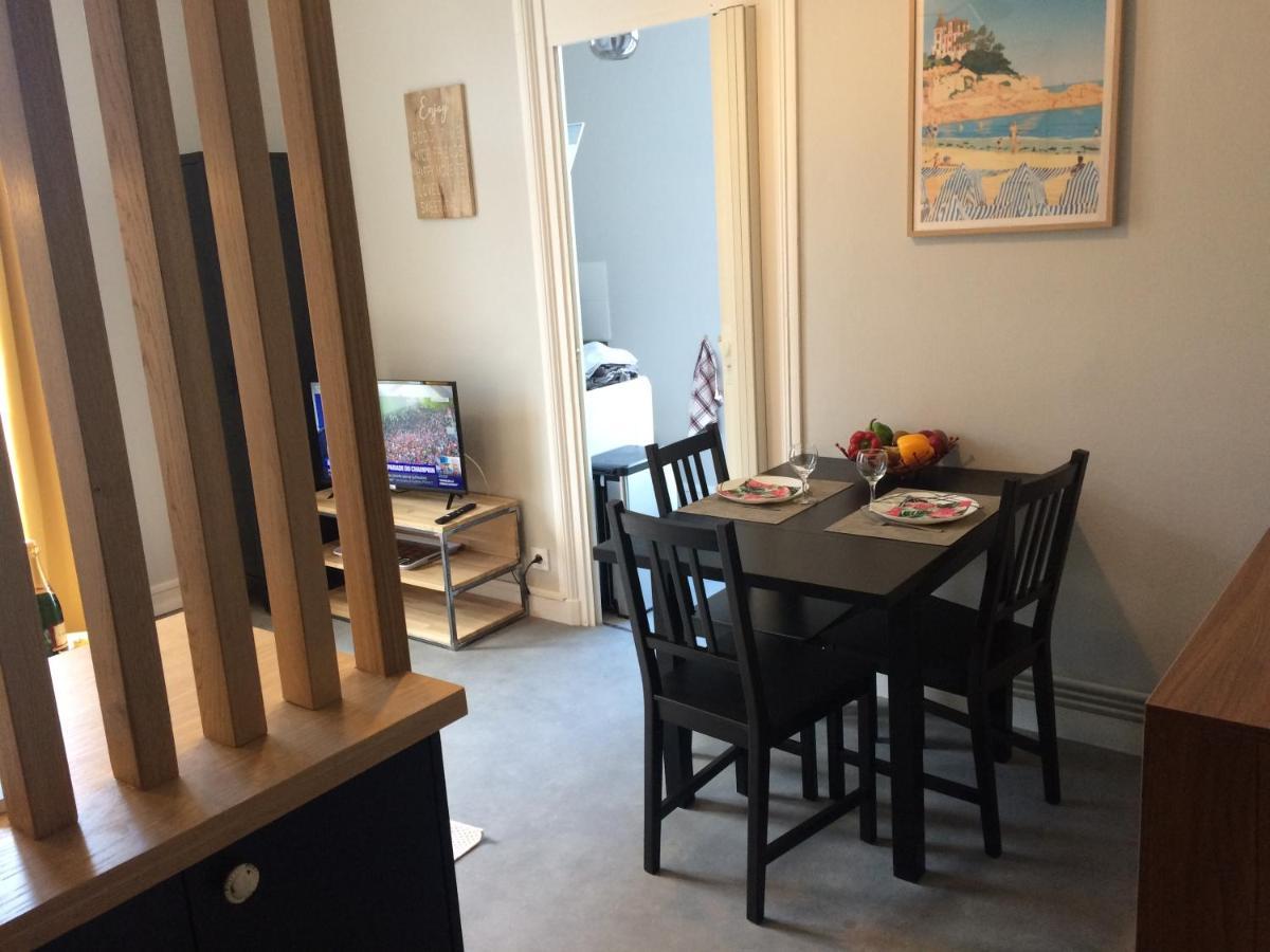 Dinard: Studio A 100 M De La Plage De L'Ecluse Exterior photo