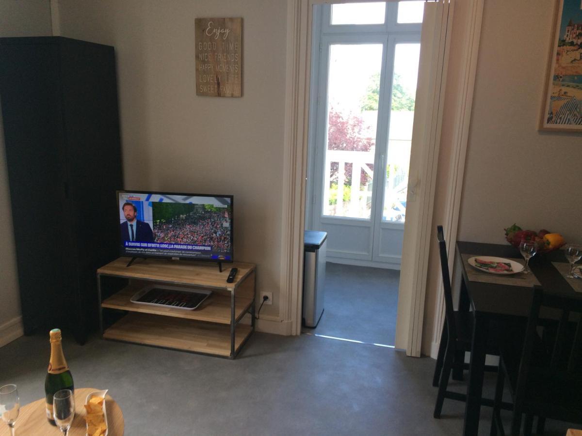 Dinard: Studio A 100 M De La Plage De L'Ecluse Exterior photo